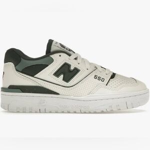 New Balance 550 in Beige/Green
